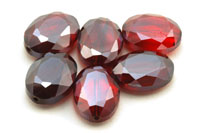 Schliffperle Olive flach 16 x 12 mm rot